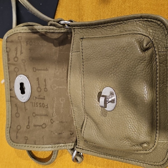 Fossil Vintage Olive Green Leather Crossbody Mini Bag EUC - Picture 8 of 14